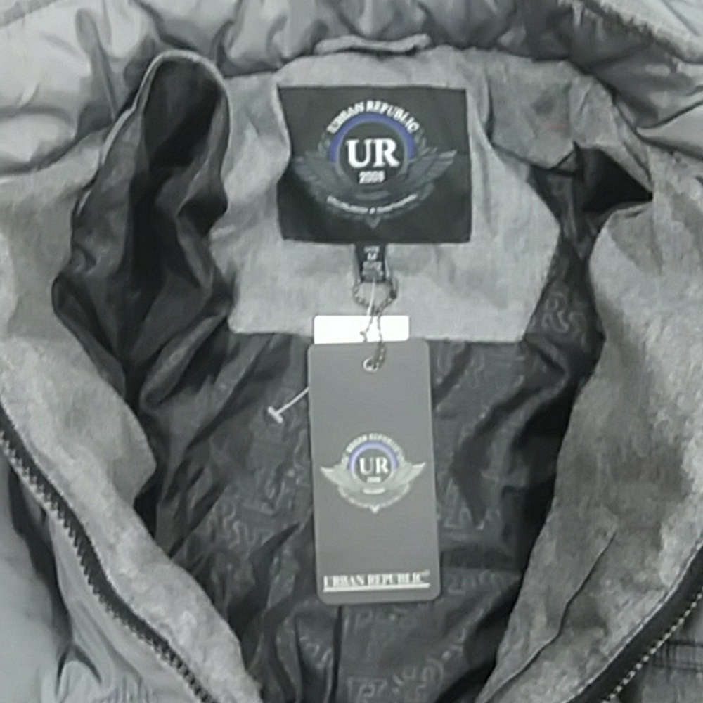 Boys Quilted Heavy Weight Hooded Jacket - Picture 3 of 4